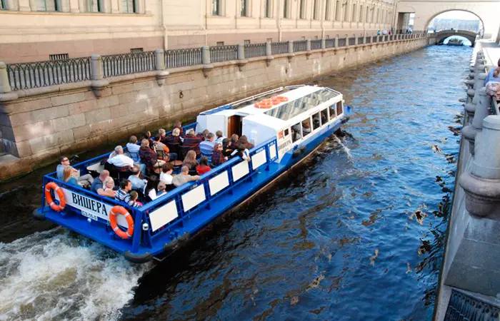 Речной трамвайчик